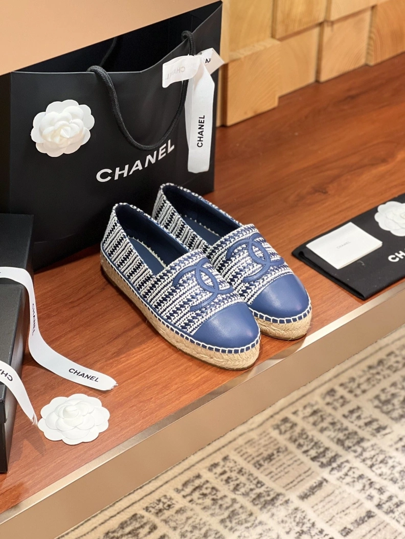 Trendsetting Chxnxl Flat Shoes 117915