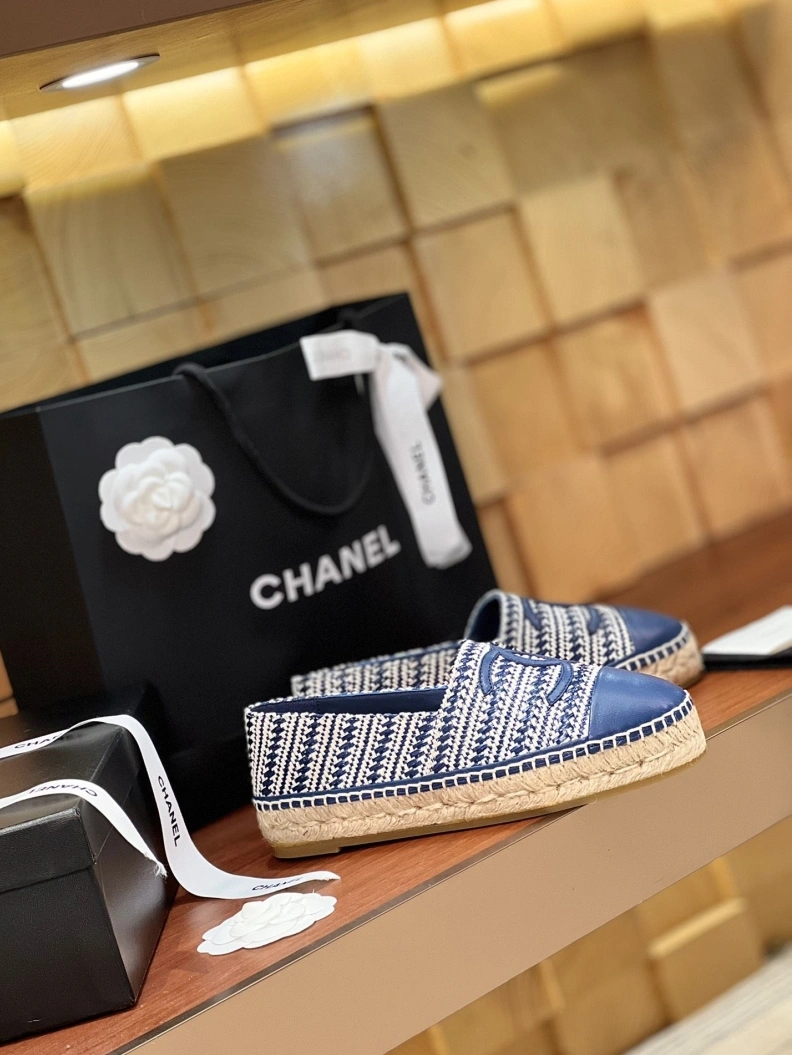 Trendsetting Chxnxl Flat Shoes 117915
