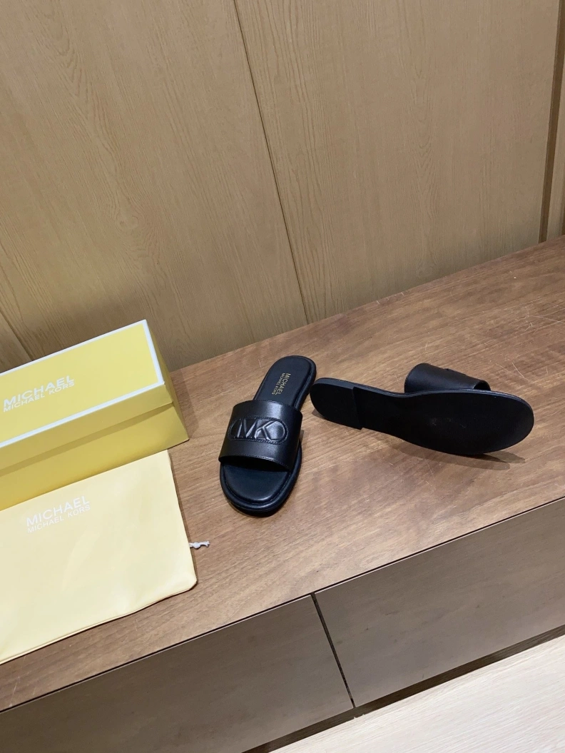 Versatile Othxr Slippers 209589