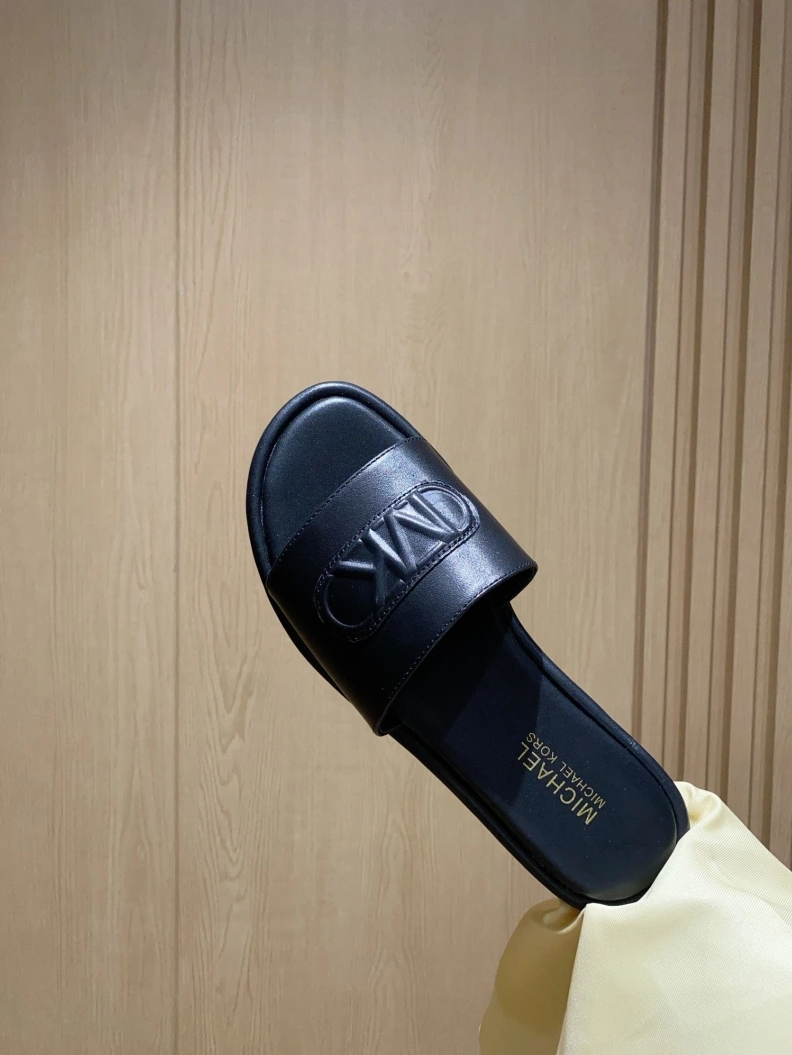 Versatile Othxr Slippers 209589