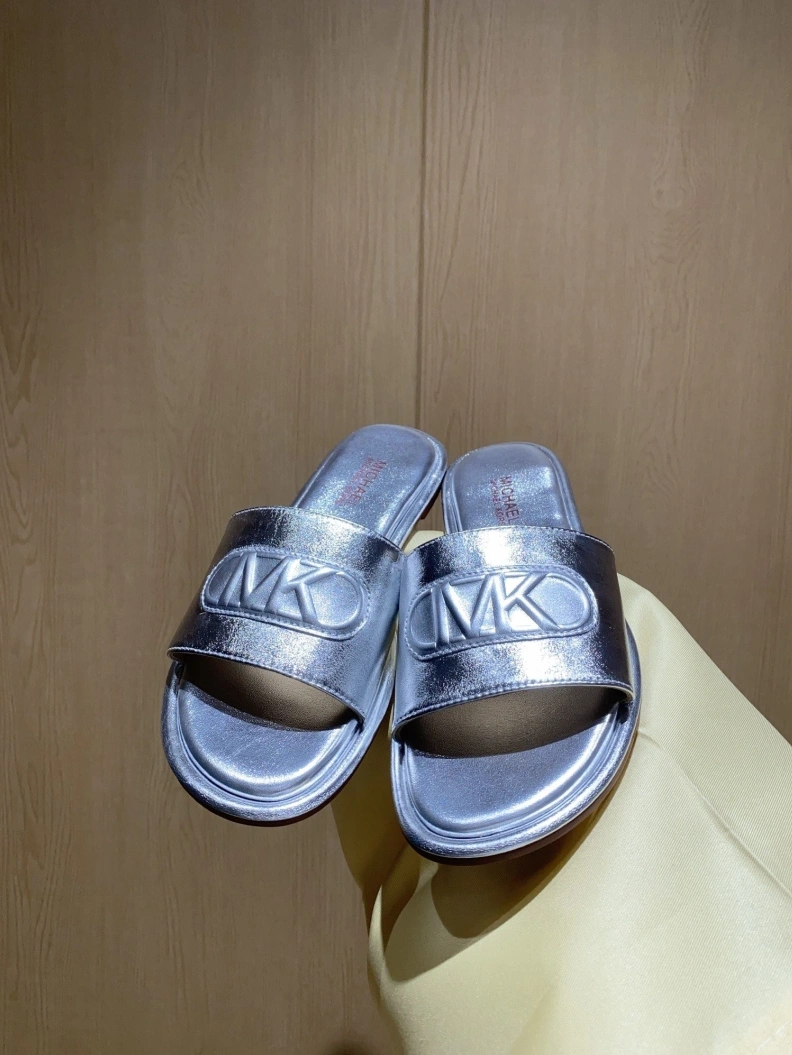 Trendsetting Othxr Slippers 209591