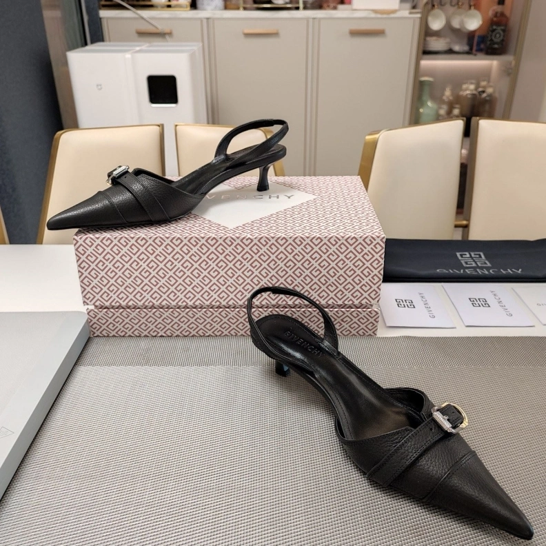 Gxvxnchy Sandals Fashionable 151776