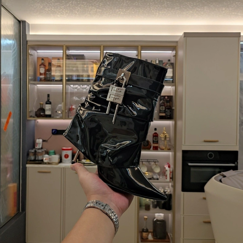 Fashionable Gxvxnchy Boots 151797