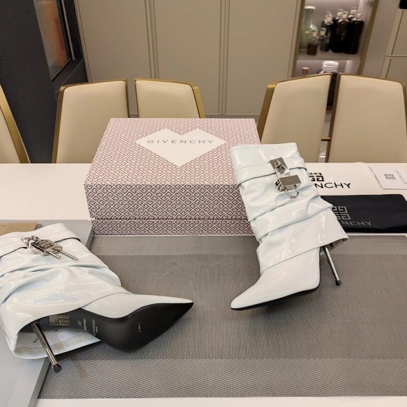 Timeless Gxvxnchy Boots 151795