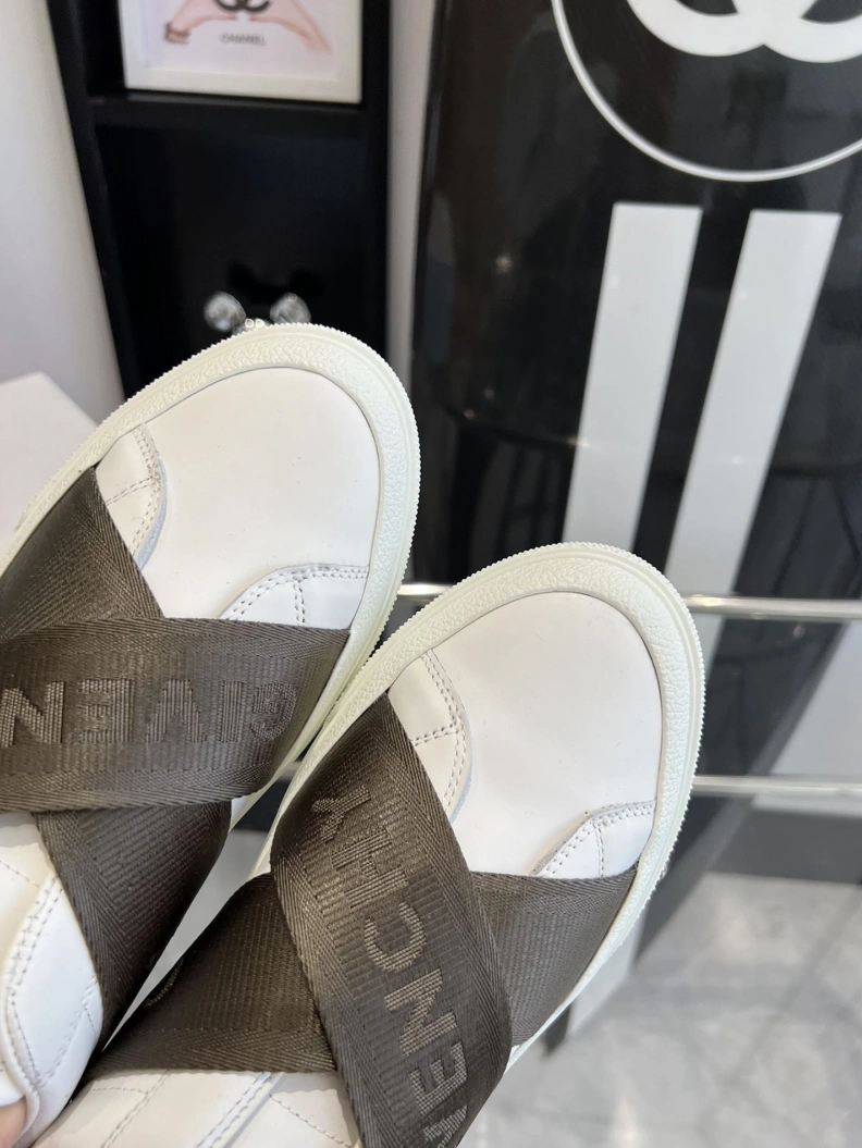 Reliable Gxvxnchy Sneakers 151748