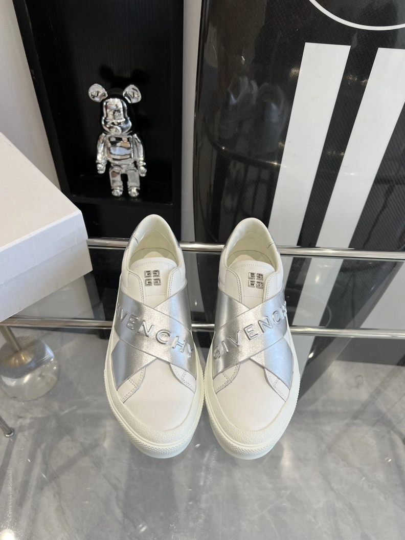 Gxvxnchy Sneakers HighQuality 151746