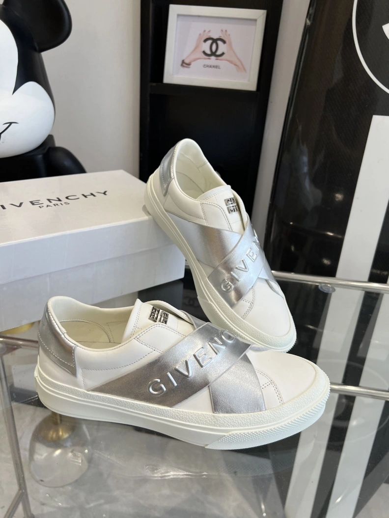Gxvxnchy Sneakers HighQuality 151746