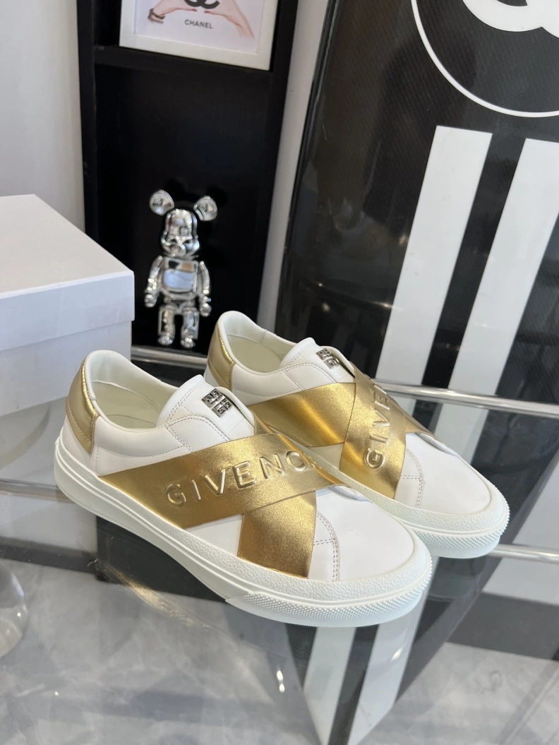 Timeless Gxvxnchy Sneakers 151747