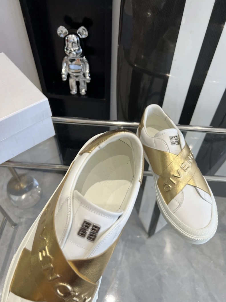 Timeless Gxvxnchy Sneakers 151747