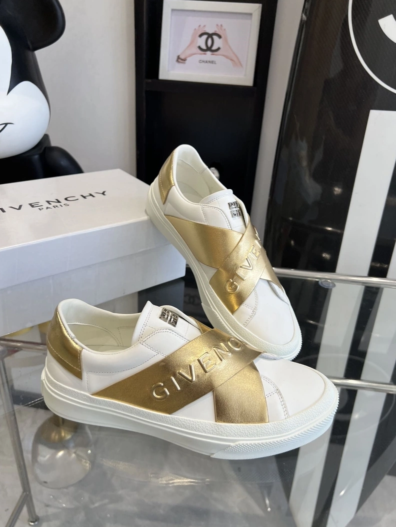 Timeless Gxvxnchy Sneakers 151747