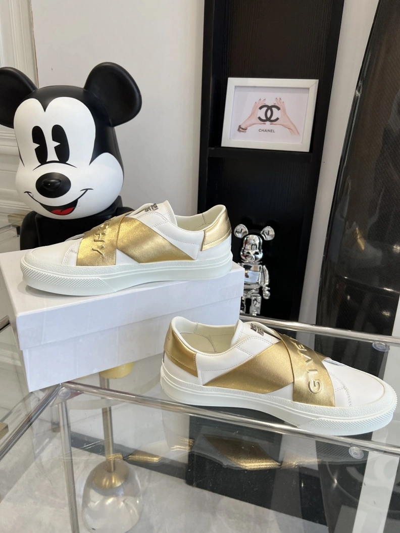 Timeless Gxvxnchy Sneakers 151747