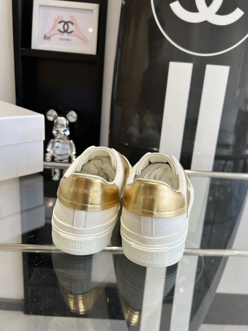Timeless Gxvxnchy Sneakers 151747