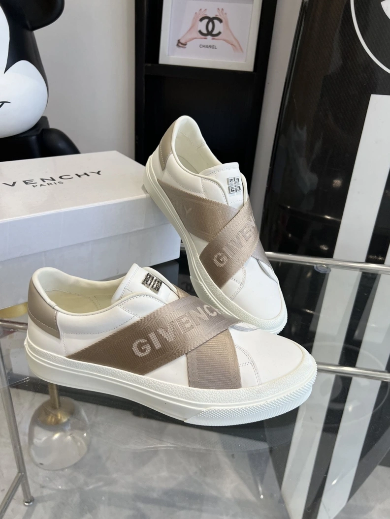 Fashionable Gxvxnchy Sneakers 151752