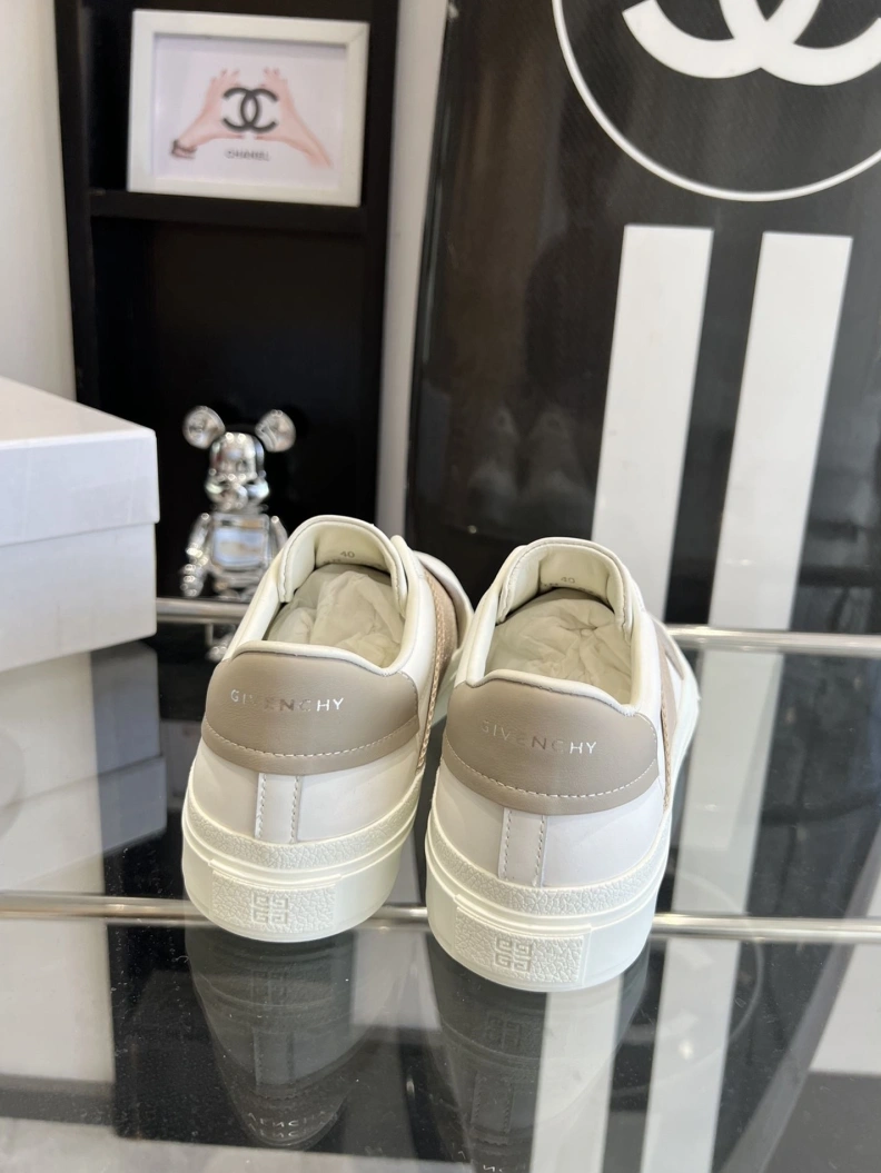 Fashionable Gxvxnchy Sneakers 151752