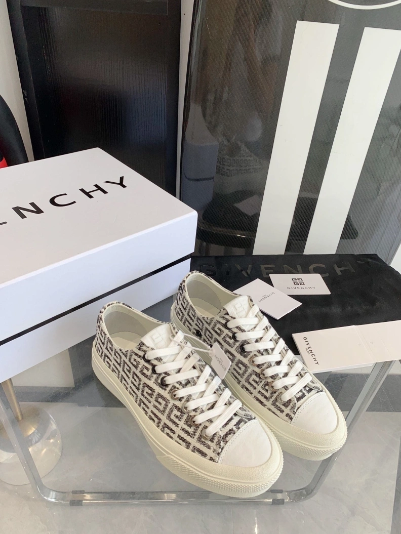 Gxvxnchy Sneakers UrbanStyle 151753