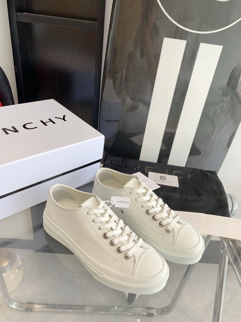Gxvxnchy Sneakers Lightweight 151751