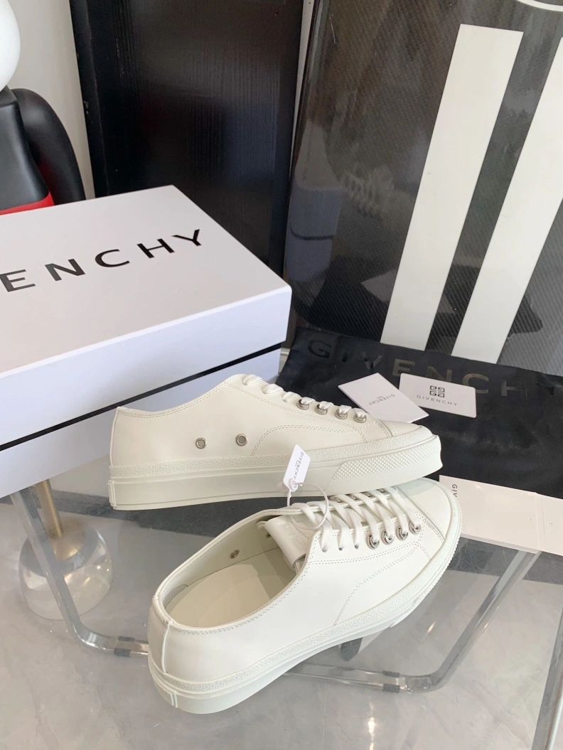Gxvxnchy Sneakers Lightweight 151751