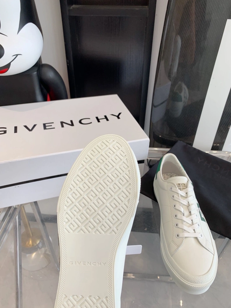 Gxvxnchy Sneakers SportInspired 151760