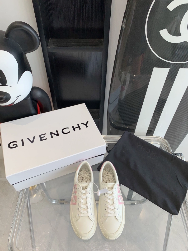 Gxvxnchy Sneakers Versatile 151749
