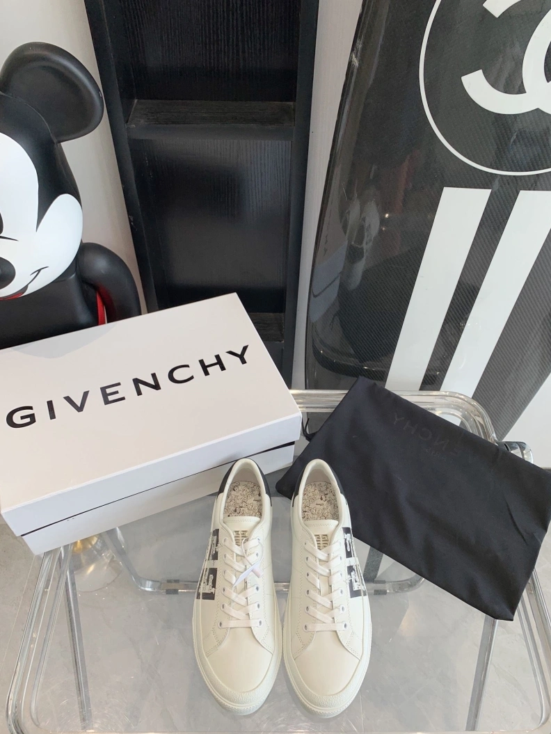 Gxvxnchy Sneakers Durable 151762