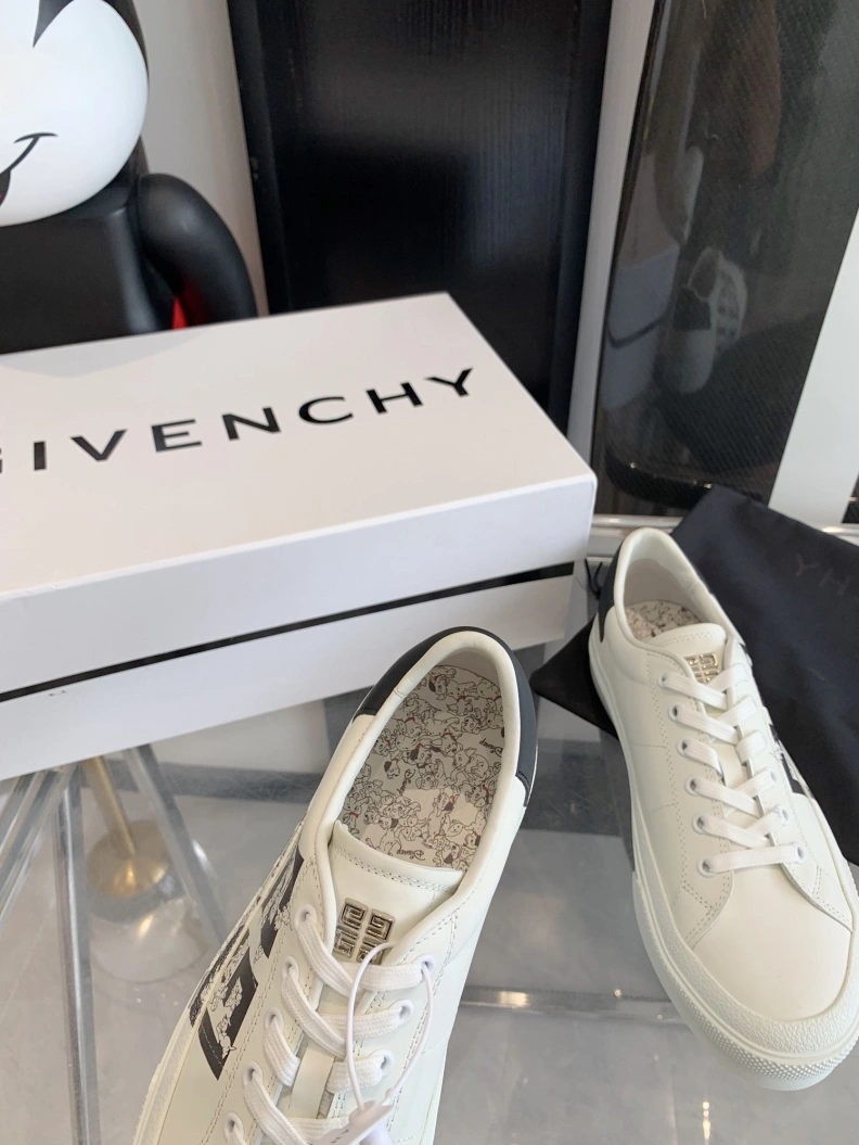 Gxvxnchy Sneakers Durable 151762