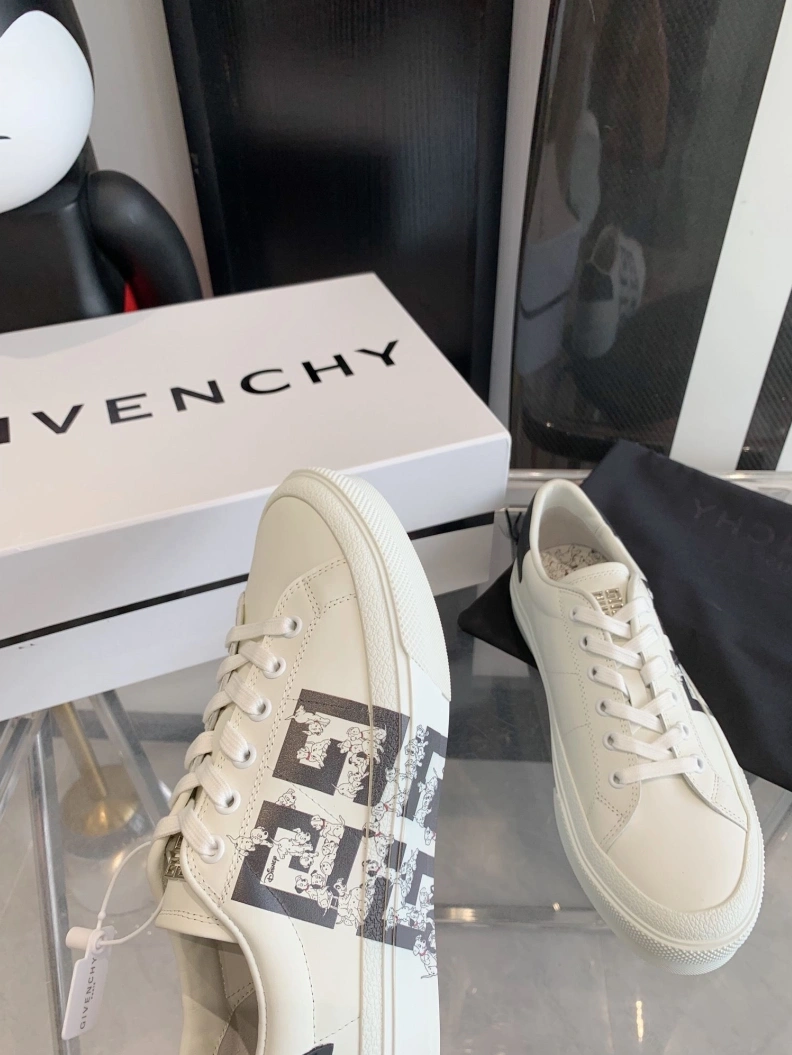 Gxvxnchy Sneakers Durable 151762