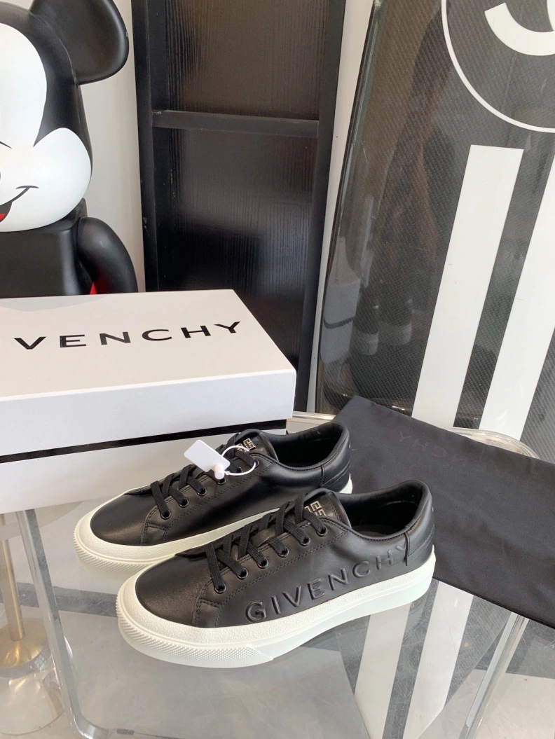 Gxvxnchy Sneakers Durable 151750