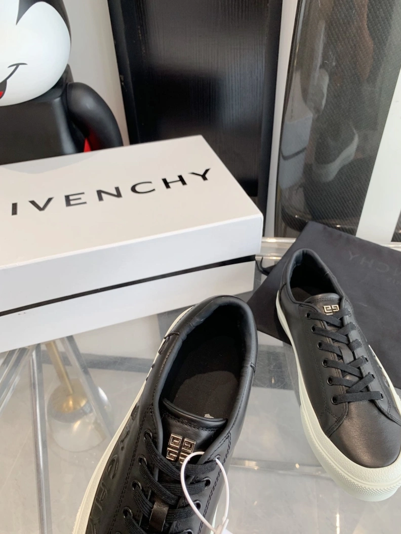 Gxvxnchy Sneakers Durable 151750
