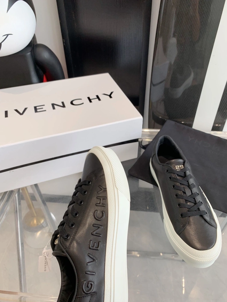 Gxvxnchy Sneakers Durable 151750
