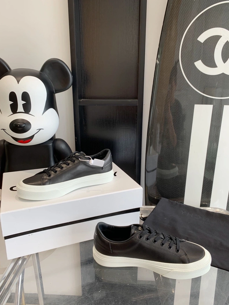 Gxvxnchy Sneakers Durable 151750