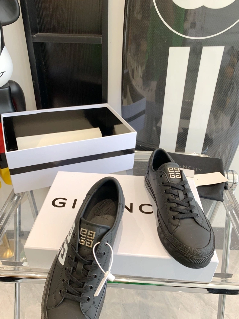 Affordable Gxvxnchy Sneakers 151741
