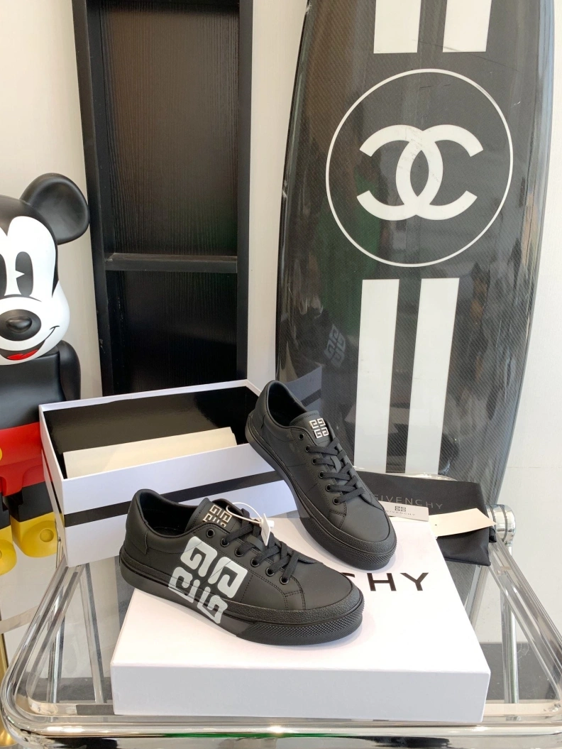 Affordable Gxvxnchy Sneakers 151741