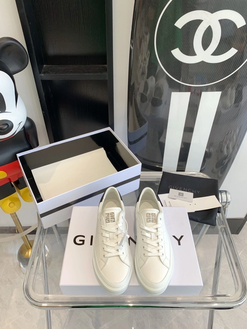 Gxvxnchy Sneakers StreetReady 151740