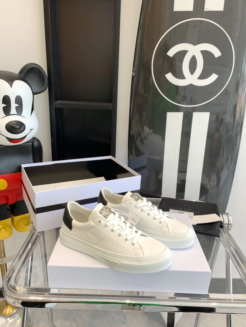 Gxvxnchy Sneakers StreetReady 151740