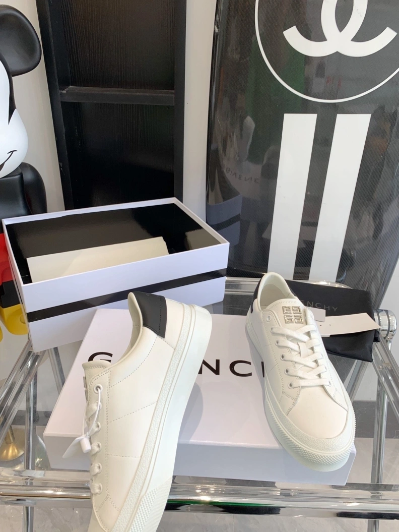 Gxvxnchy Sneakers StreetReady 151740