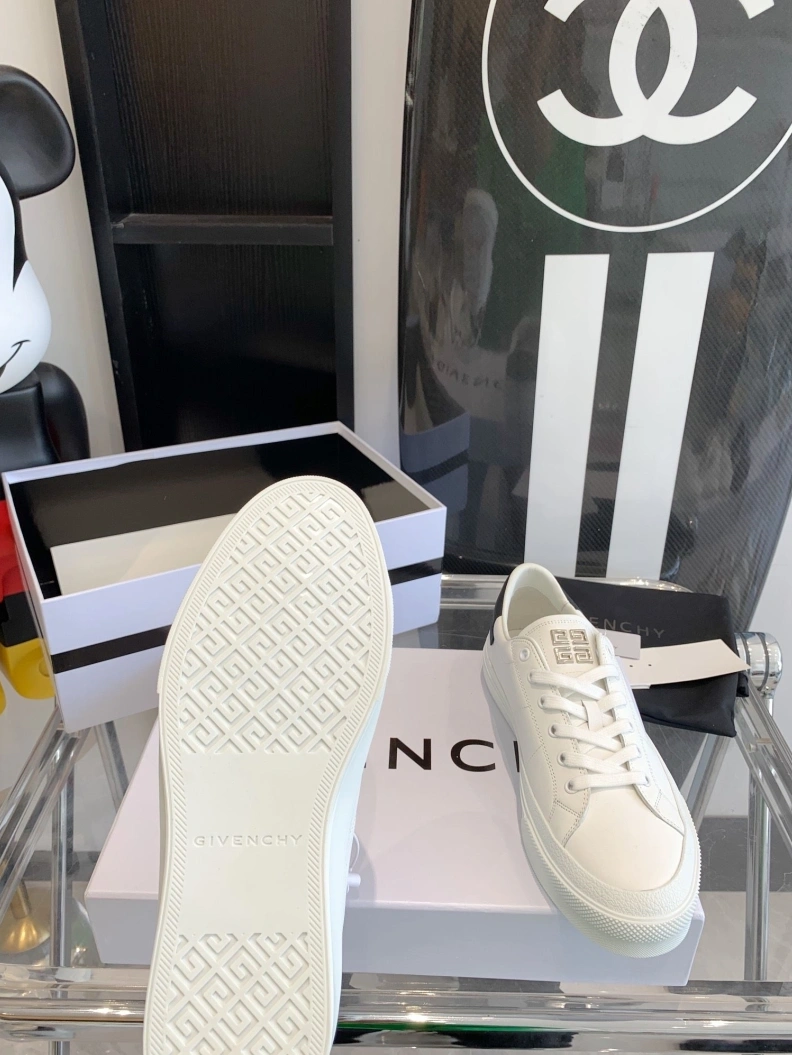 Gxvxnchy Sneakers StreetReady 151740