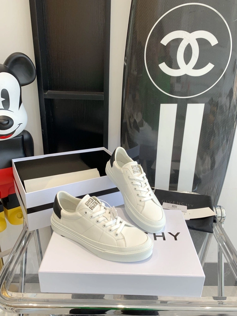 Gxvxnchy Sneakers StreetReady 151740