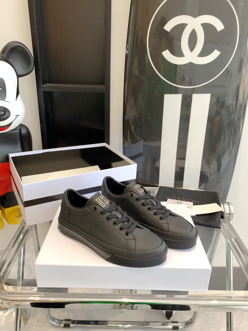 Gxvxnchy Sneakers Classic 151757