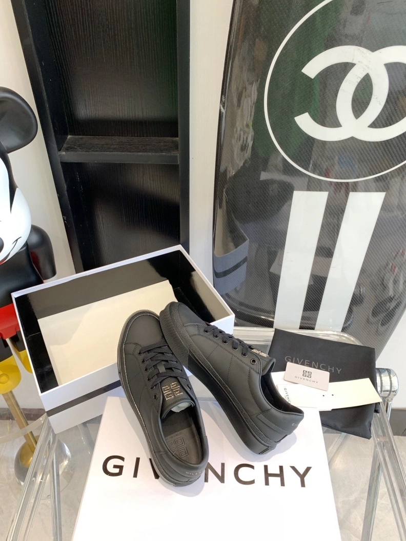 Gxvxnchy Sneakers Classic 151757