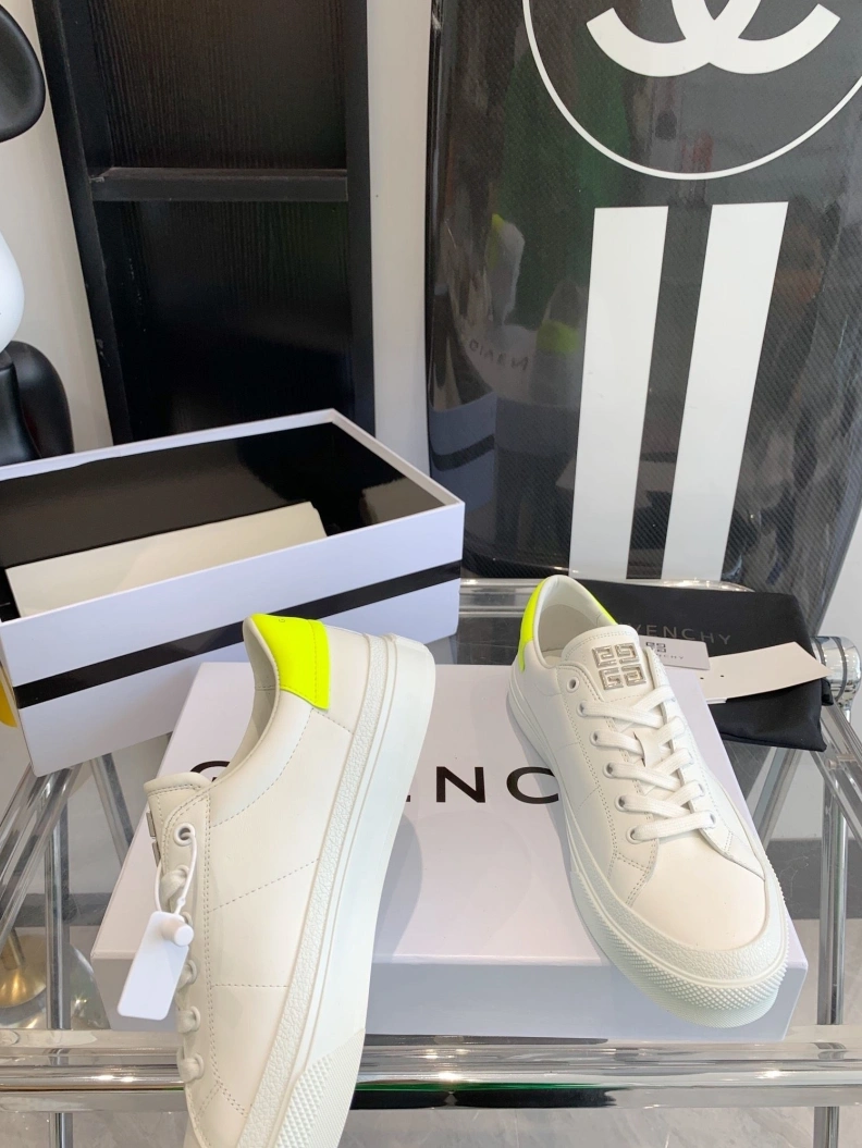 Durable Gxvxnchy Sneakers 151737