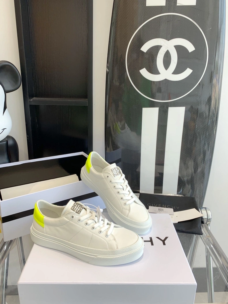 Durable Gxvxnchy Sneakers 151737
