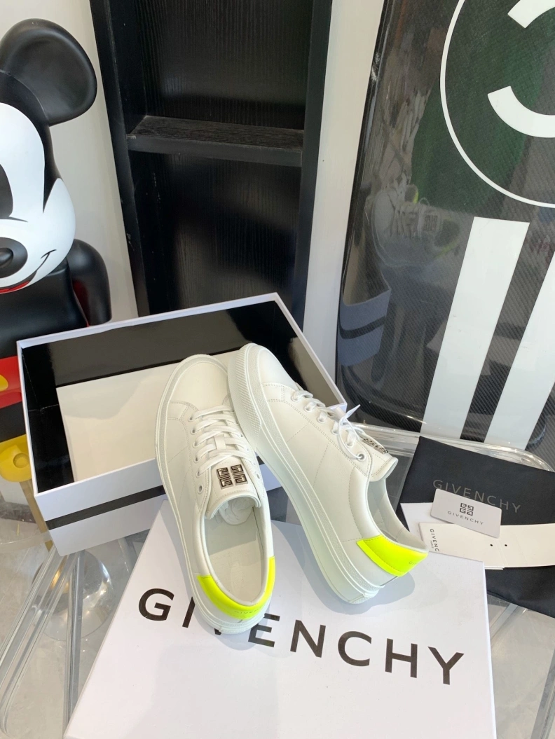 Durable Gxvxnchy Sneakers 151737