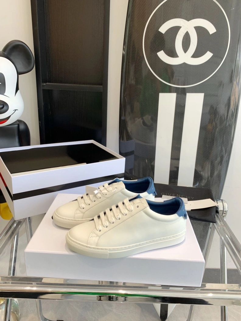 Gxvxnchy Sneakers TopPick 151733