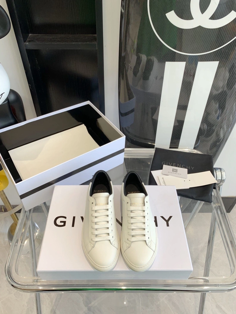 SportInspired Gxvxnchy Sneakers 151731
