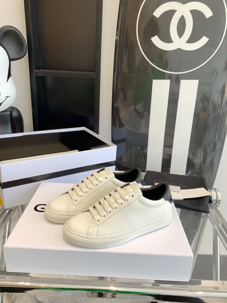 SportInspired Gxvxnchy Sneakers 151731
