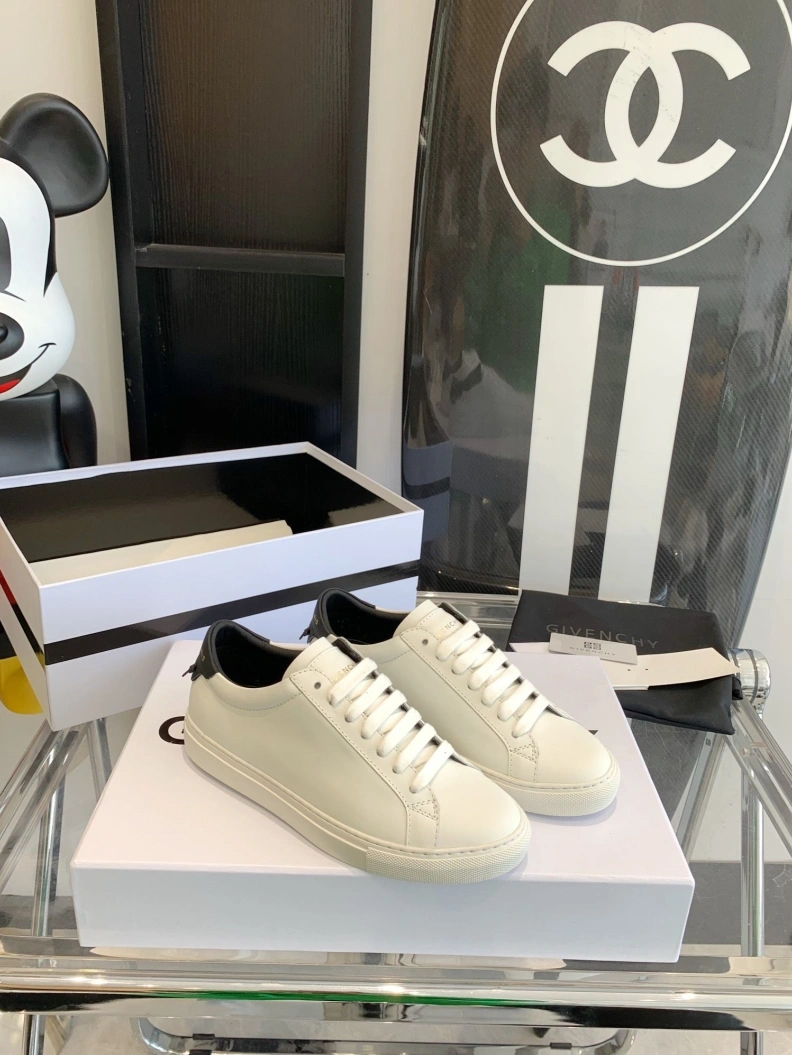 SportInspired Gxvxnchy Sneakers 151731