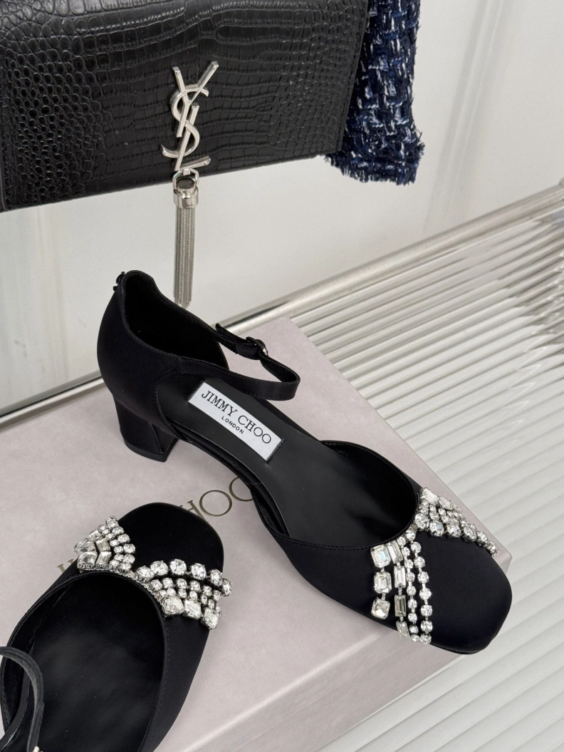 Unique Chxnxl Sandals 117861