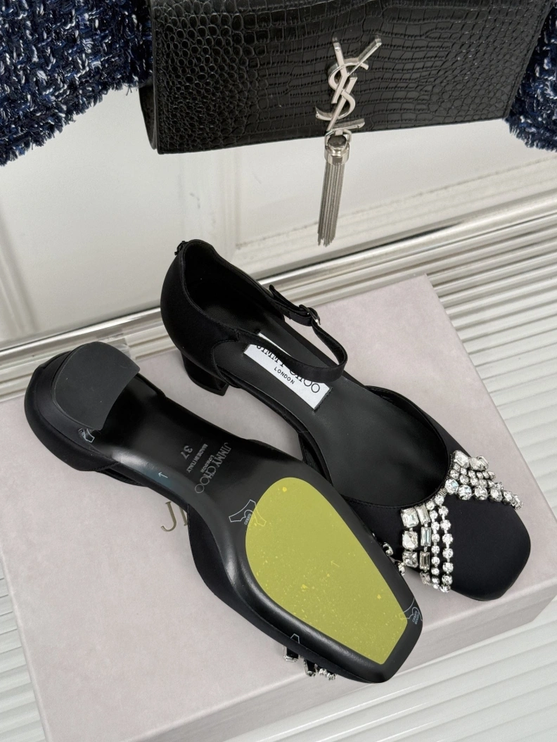 Unique Chxnxl Sandals 117861