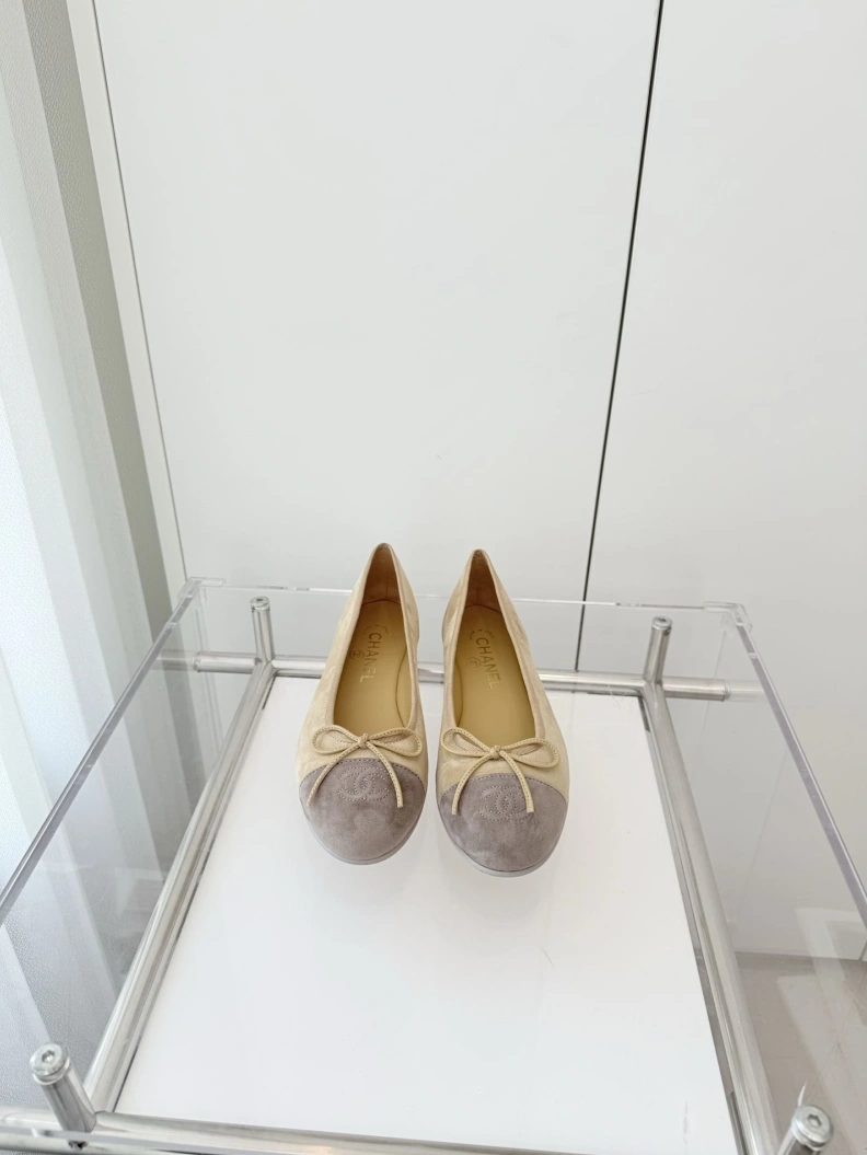 Bright Chxnxl Flat Shoes 117906