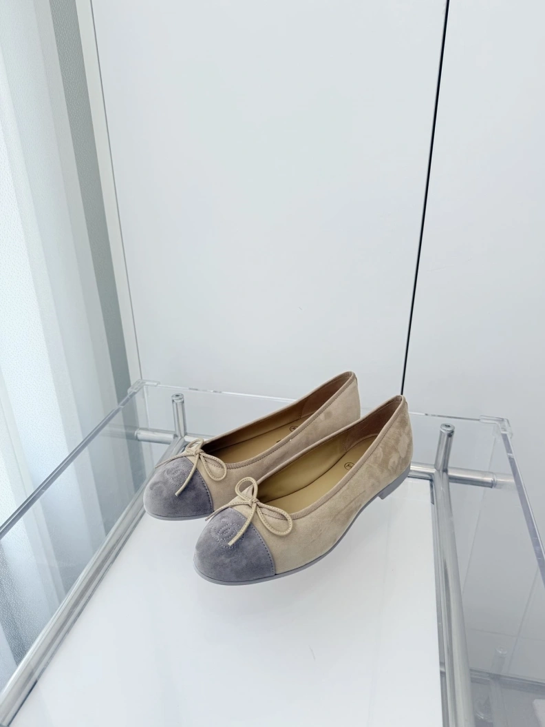 Bright Chxnxl Flat Shoes 117906